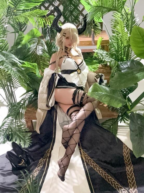 25030909   星之迟迟 - 万圣节尾张  208P+2V-3.96G