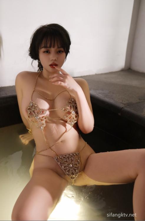 25032012  沈思怡 - 温泉篇 84P-1.14G