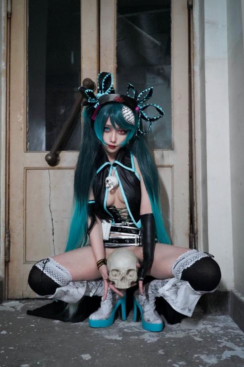 25040912  絞肉姬Walküre - 骸音·囚人与纸飞机 44P-154M