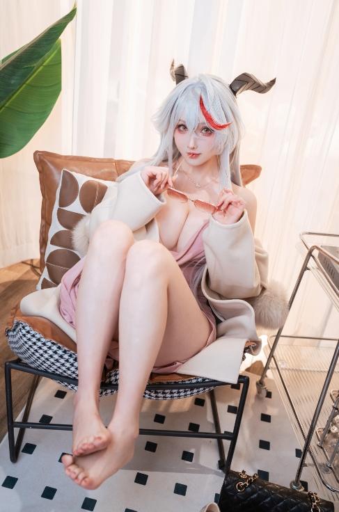 25041215  rioko凉凉子 - 埃吉尔居家版 31P-438M