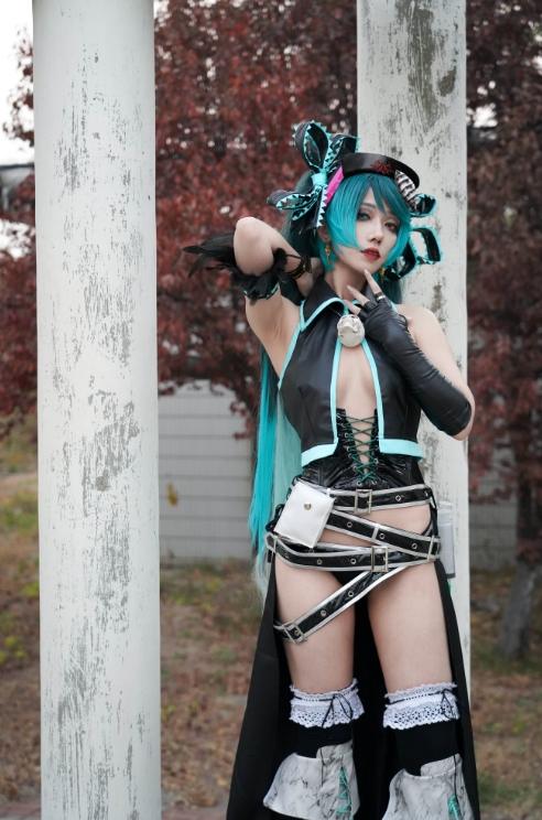 25040912  絞肉姬Walküre - 骸音·囚人与纸飞机 44P-154M