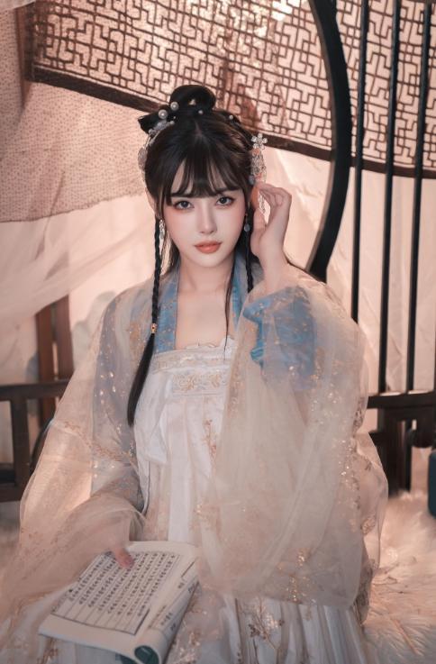 25051104  恋恋艾妮 - 汉服 28P-96M