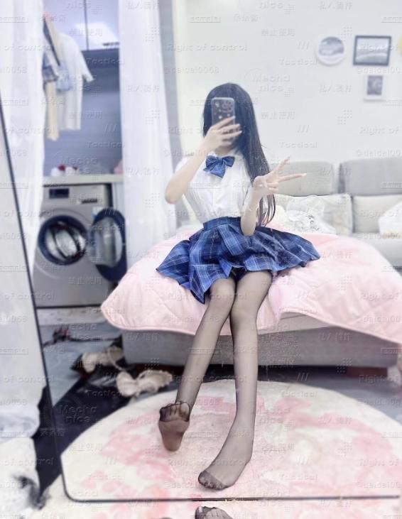 25061811  双马尾呆奈酱 推特小合集 51P+7V-181M