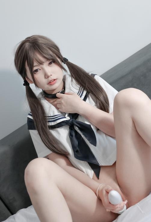 25062618  素人渔夫 - 小冰R18 111P+2V-3.04G
