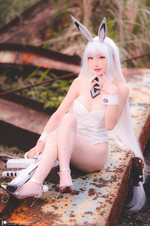 25060506  Fantasy Factory Blanc NIKKE 36P-310M