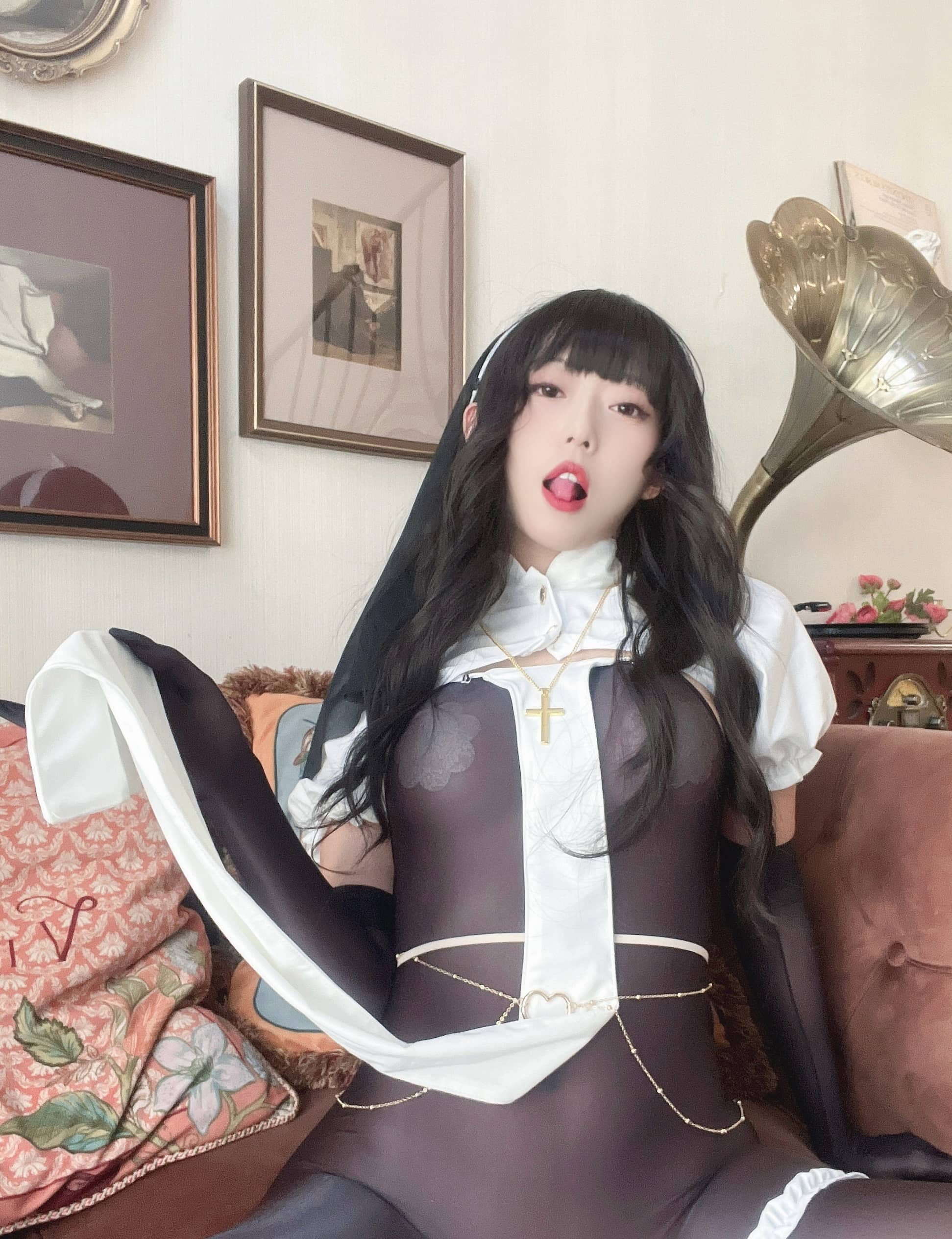 Money冷冷写真图包合集[48套-57.3G]pikpak