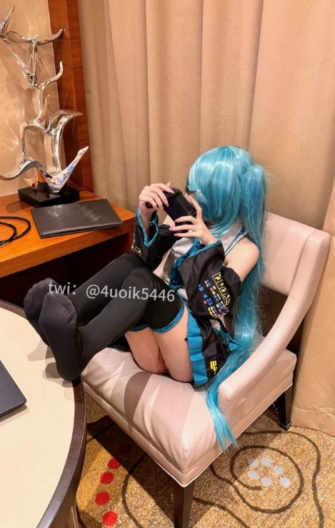 25073116  我怎么整天困困困 推特合集 83P+102V-7.1G