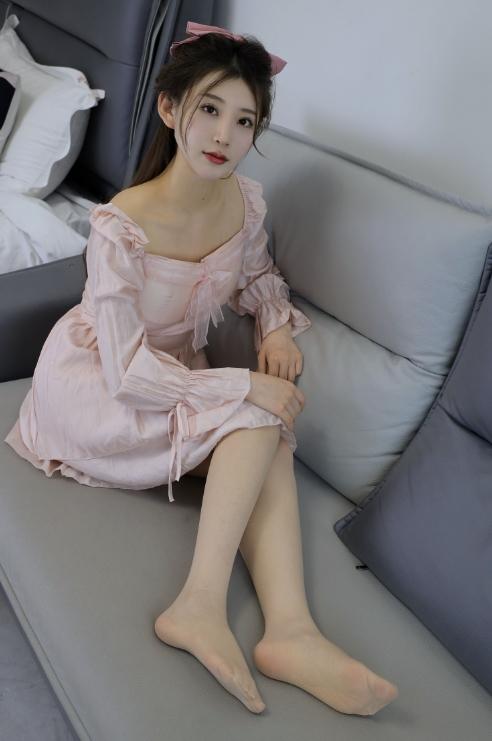 25070501  [绮梦摄影] 婷婷 - 可爱连衣裙肉丝美腿 330P+1V-2.2G