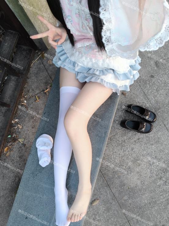 25082807   情侣日记 推特合集 33P+48V-2.91G