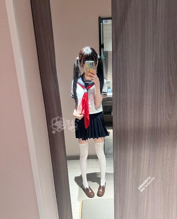 25081420  圆圆酱 推特合集 65P+13V-1.54G