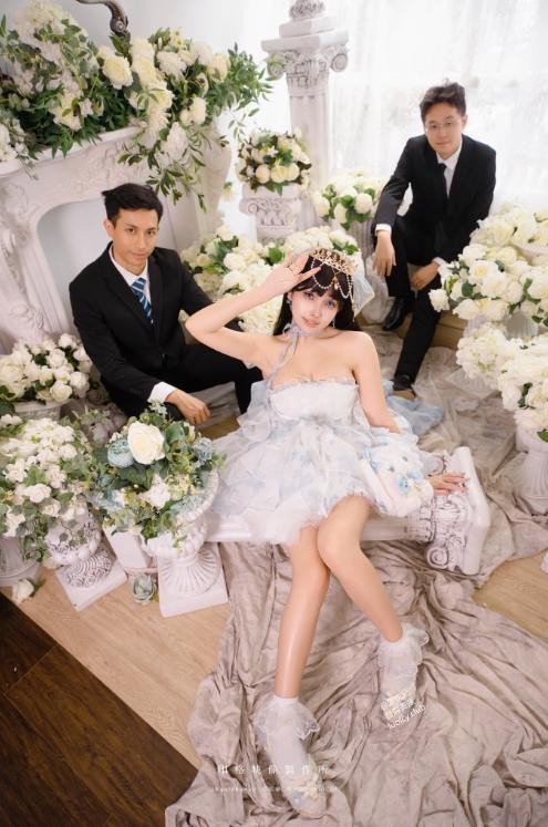 25082514  慕慕Momo - Birthday Day 永远的小公主 54P+2V-1.2G