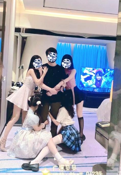 25082814  广深贝贝 推特合集 321P+16V-652M