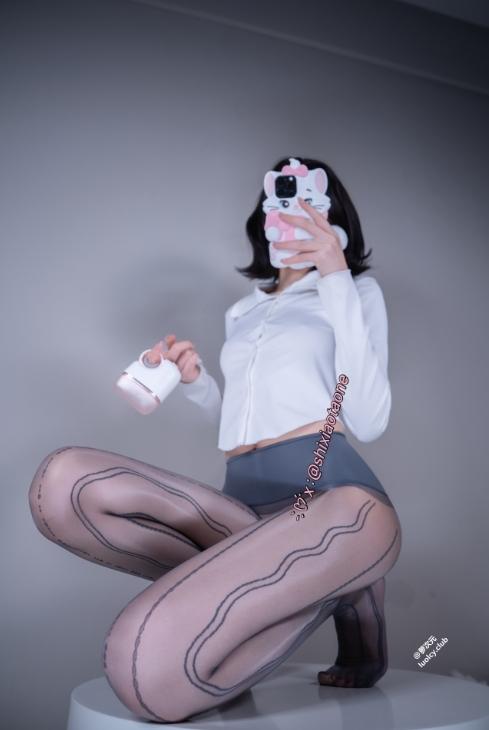 25081009  小桃 推特合集 235P+4V-5.87G