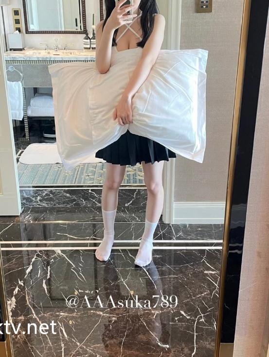 25081005  双马尾萝莉AAAsuka789 推特合集 43P+39V-2.2G