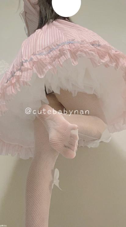 25081704  糯米JK 推特合集 203P+1V-0.98G