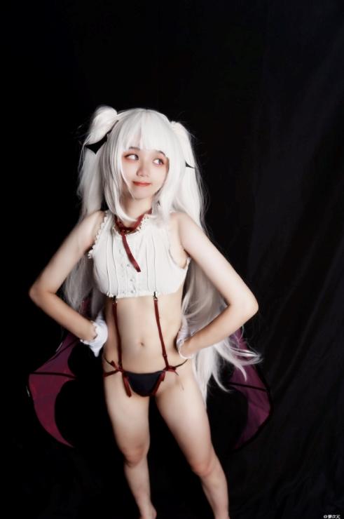 25081718  小兔绵绵 推特合集 238P+5V-1.08G