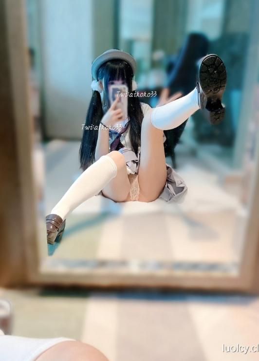 25082812  Aiko酱 推特小合集 167P+2V-679M