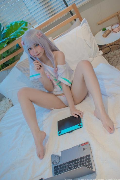 25082820  齋齋いつきItsukidevil722 推特合集 1215P+86V-5.72G