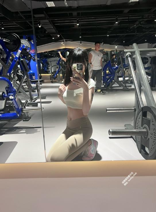 25081420  圆圆酱 推特合集 65P+13V-1.54G