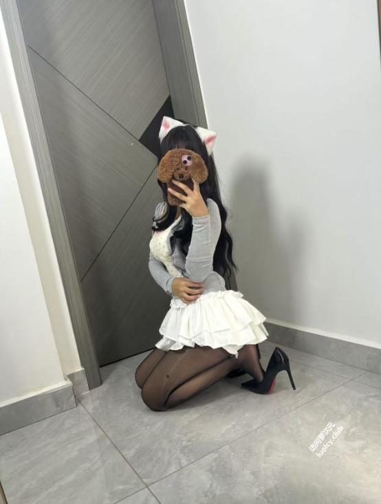 25081410  玥玥酱 推特合集 210P+49V-1.79G