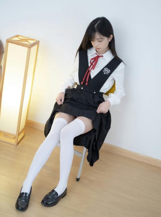 25091714  [少女秩序] 晞可 - 黑长直美少女 119P-24M