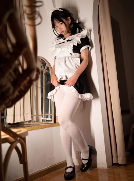 25091711  [少女秩序] - 白丝小女仆 86P-28M