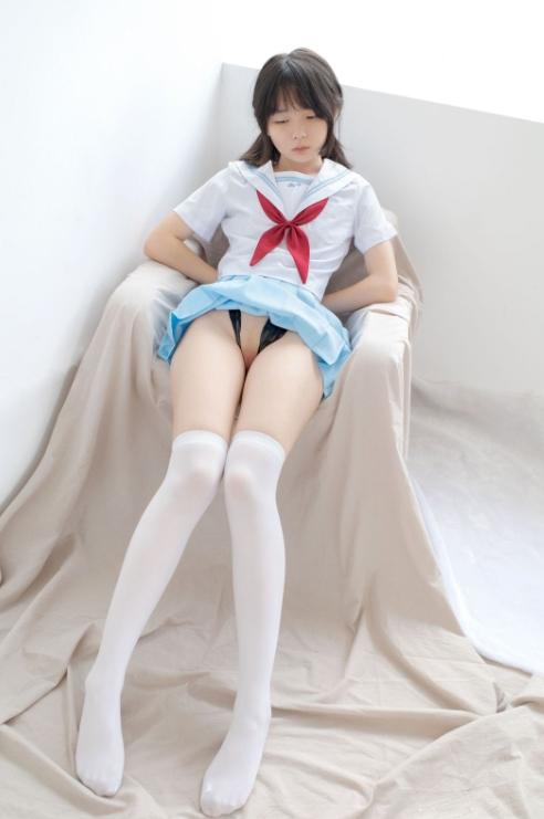 25091716  [少女秩序] 小满 - 香蕉酸奶 102P-31M