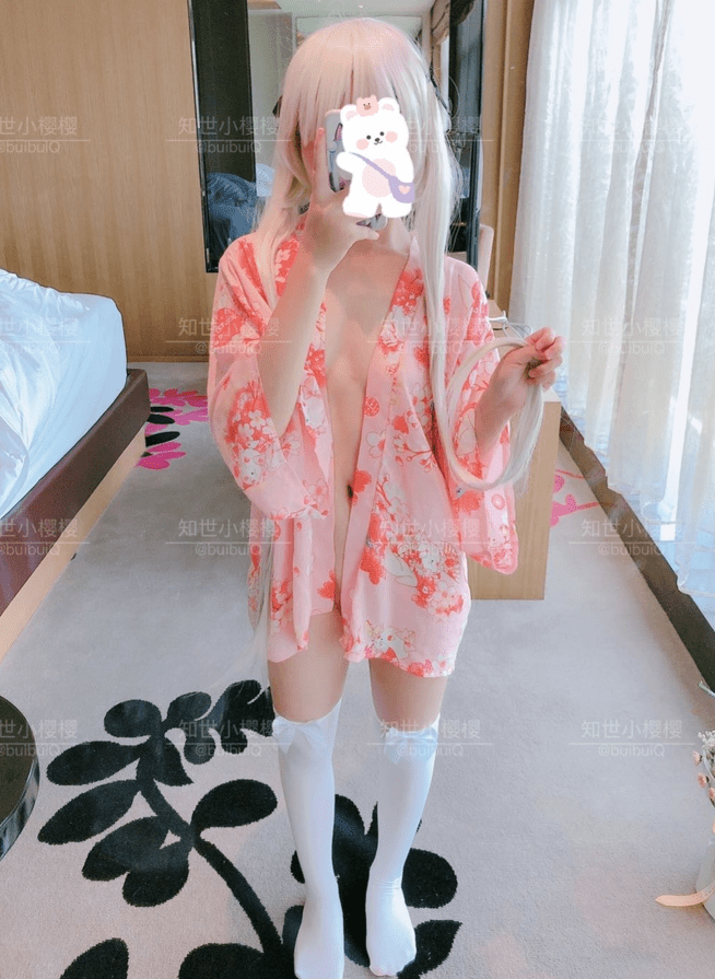 25091410  知世酱 推特合集 152P+17V-692M