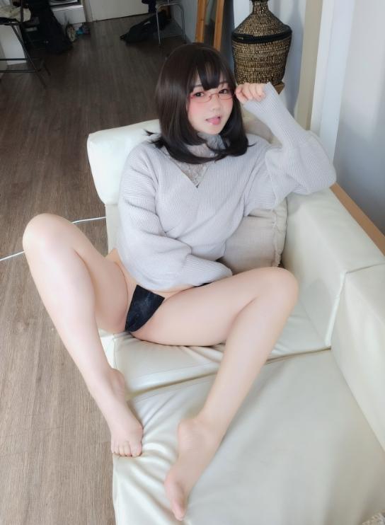 25092316  铭铭Kizami - Fantia 2025年05月合集 235P+4V-1.31G