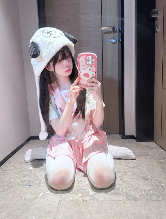 25091412   金钱钱 推特合集 49P+56V-403M