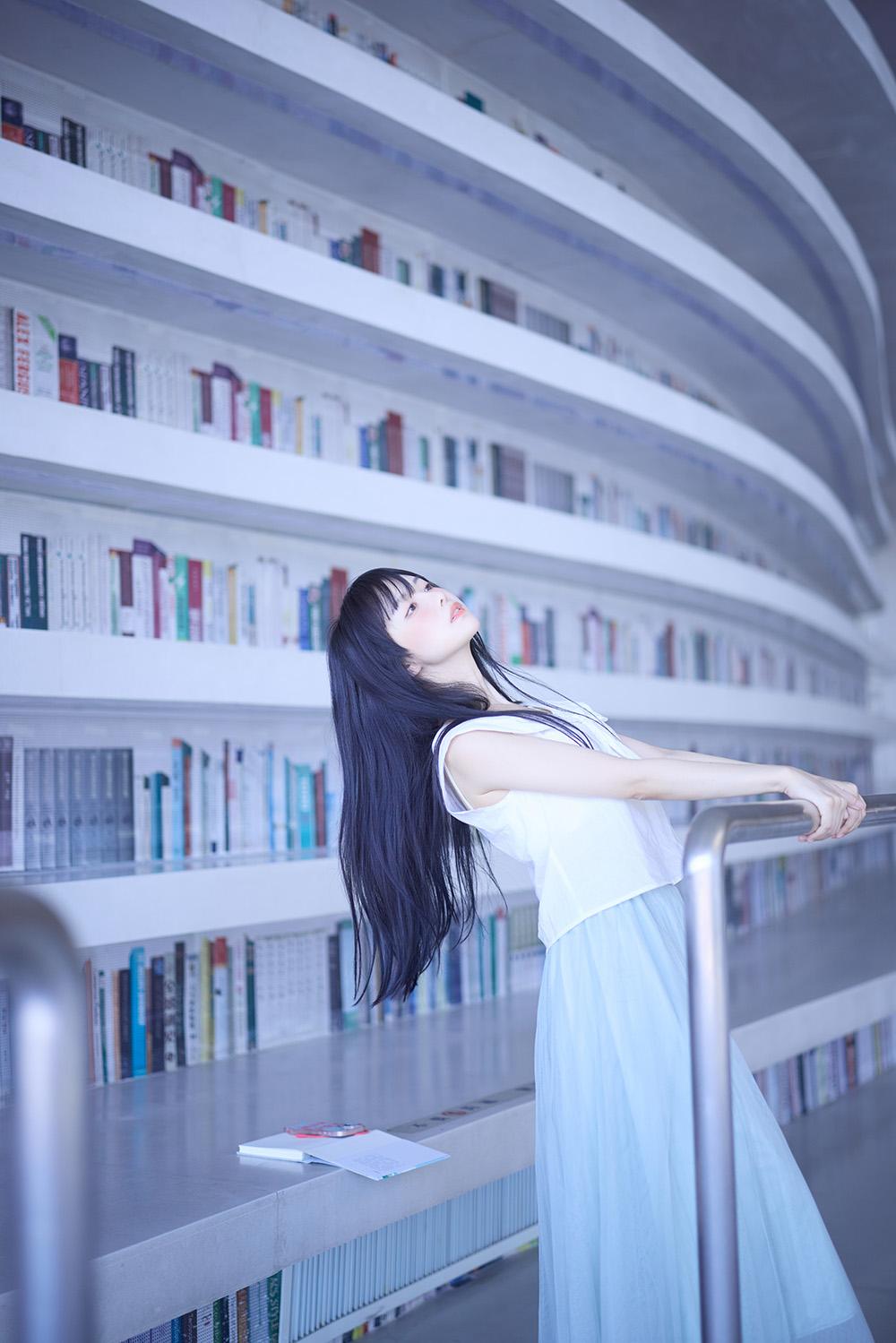 Shika小鹿鹿 – NO.130 图书馆[16P-294.7M]