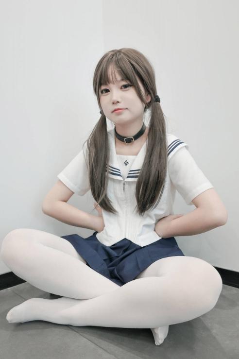 25101602   [素人渔夫] 捕获无辜水手服少女 113P-24M