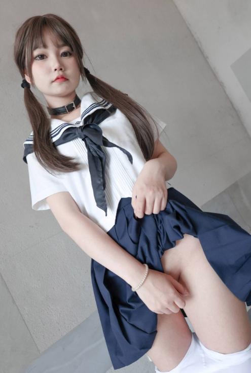 25101602   [素人渔夫] 捕获无辜水手服少女 113P-24M