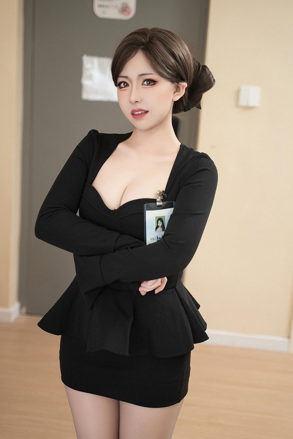 虎森森 – NO.051 同事的秘密[51P-535.3M]