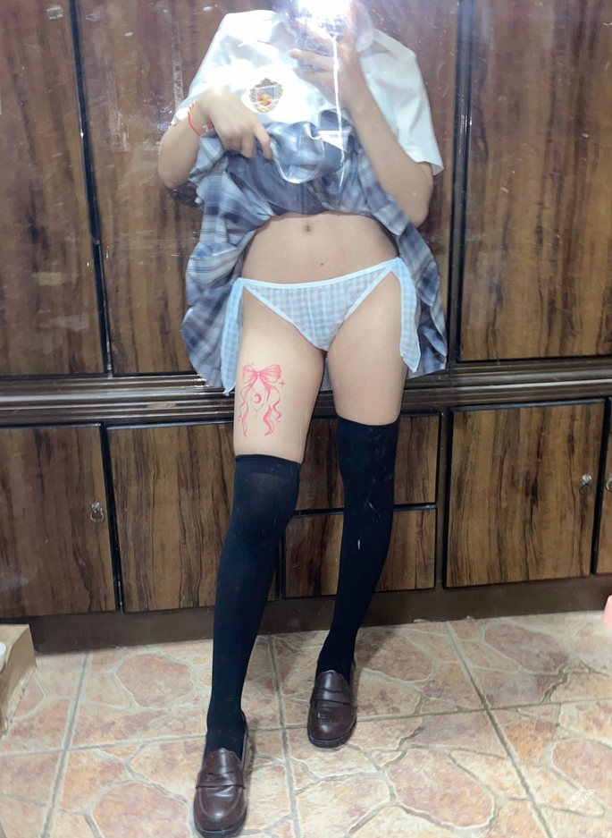 25111403   糯糯酱 推特合集 379P+21V-1.56G