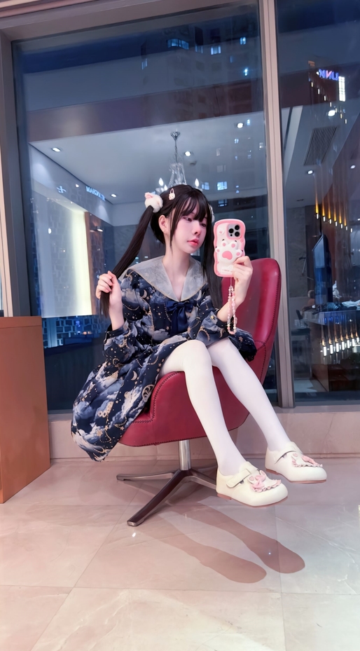 25110215  金钱钱 推特合集 49P+56V-762M