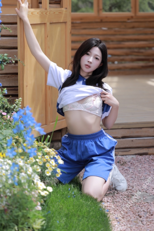 25111606  橙子酱Lillian - 木屋学生装 74P-981M