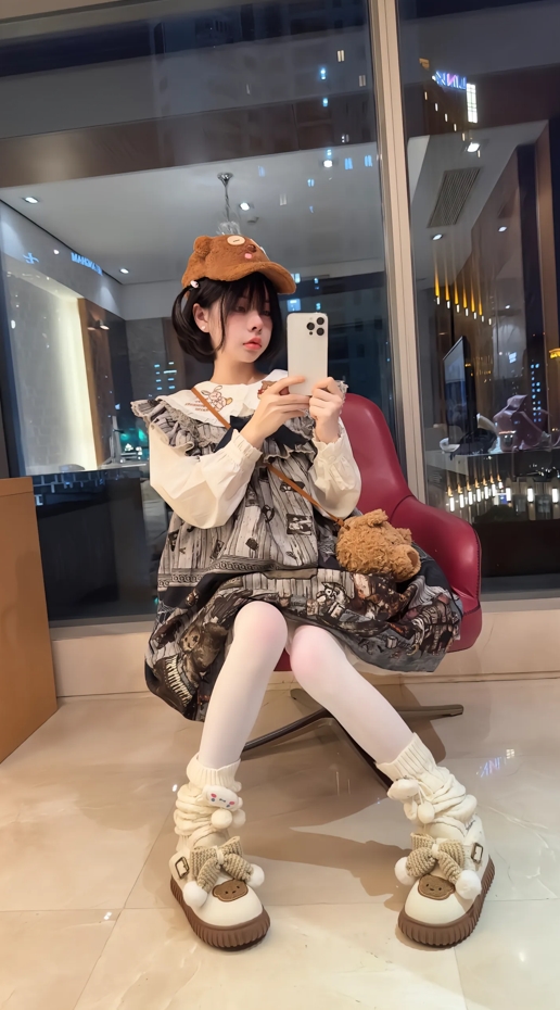 25110215  金钱钱 推特合集 49P+56V-762M