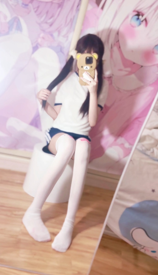 25110714  只只 推特小合集 14P+29V-43M