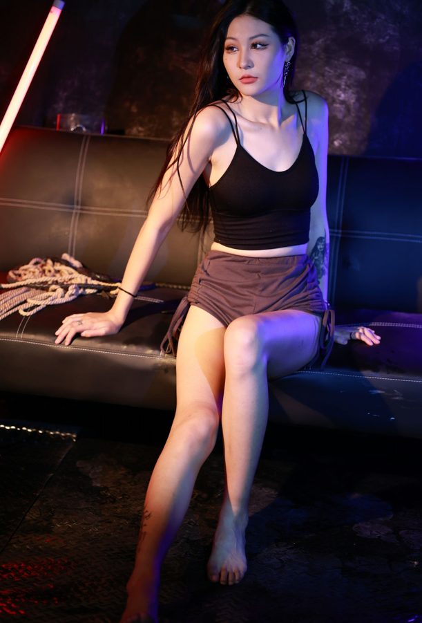 25111608  韩X雅 - 赛博霓虹 953P-427M