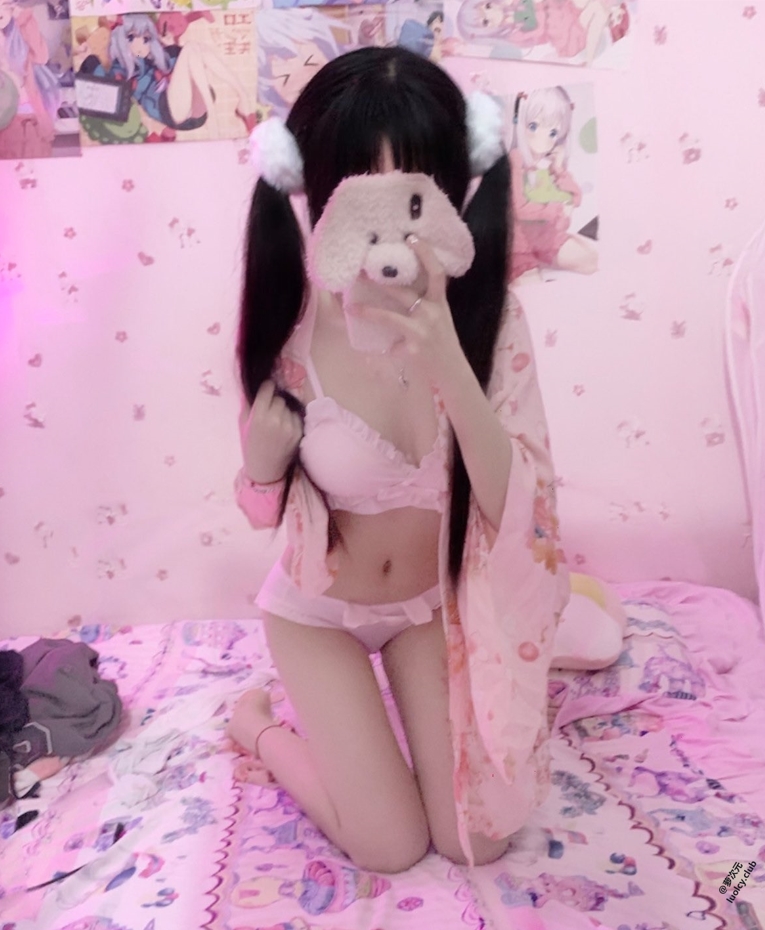 25111405  甜酱 推特合集 91P+68V-1.18G