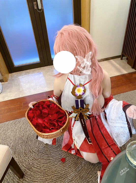 25112609  呆呆酱 - 极品呆萌美少女 127P+108V-1.18G