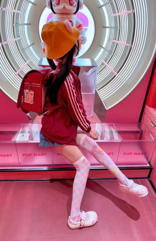 25110215  金钱钱 推特合集 49P+56V-762M