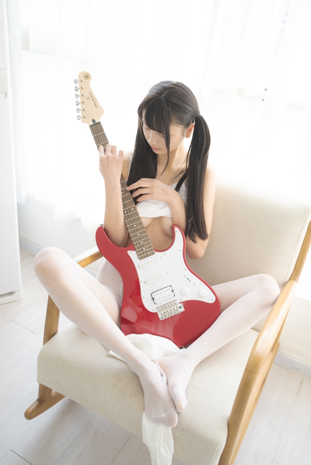 25111005   稚乖画册 - 赤西夜夜 吉他少女 83P+2V-1.5G