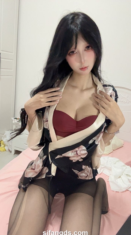 25110720   芝士小宝 推特合集 90P+34V-1.35G