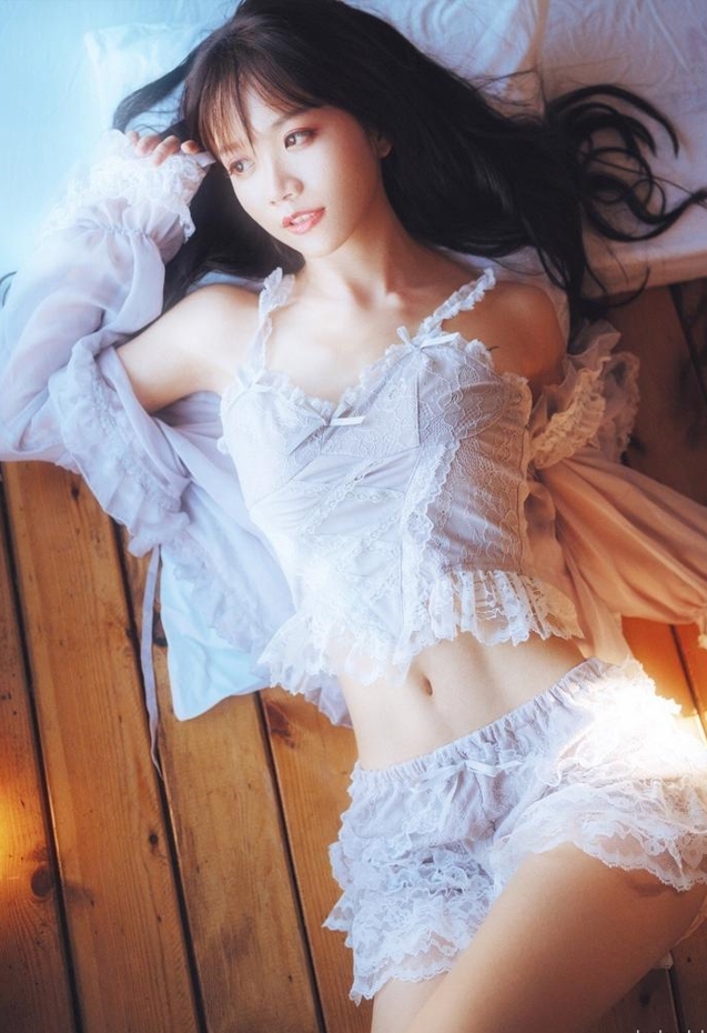 25121719  执义 摄影合集  687P+5V-1.34G