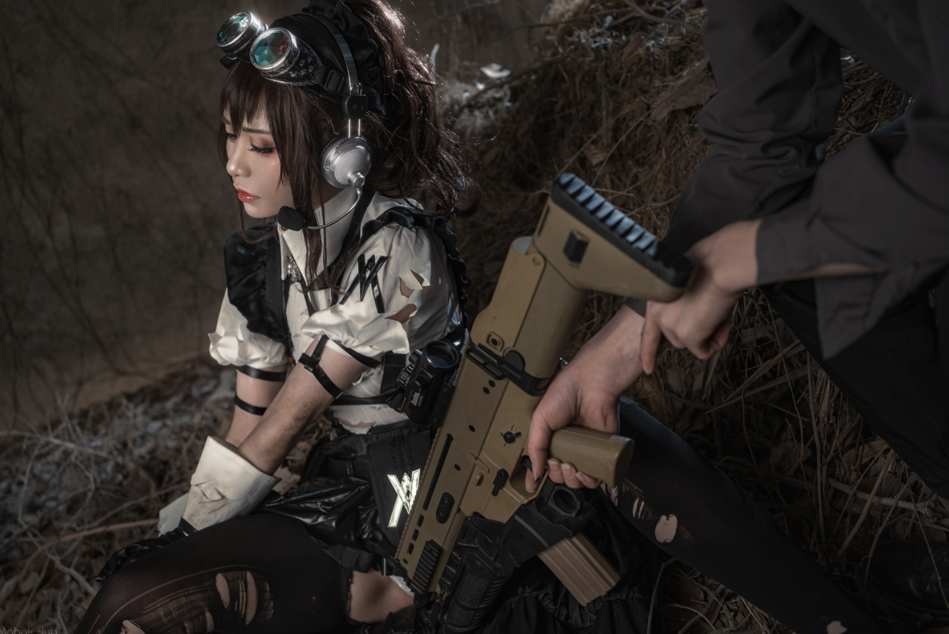 25120712  喵小吉 - 戰場戰鬥姬 40P+3V-1.82G