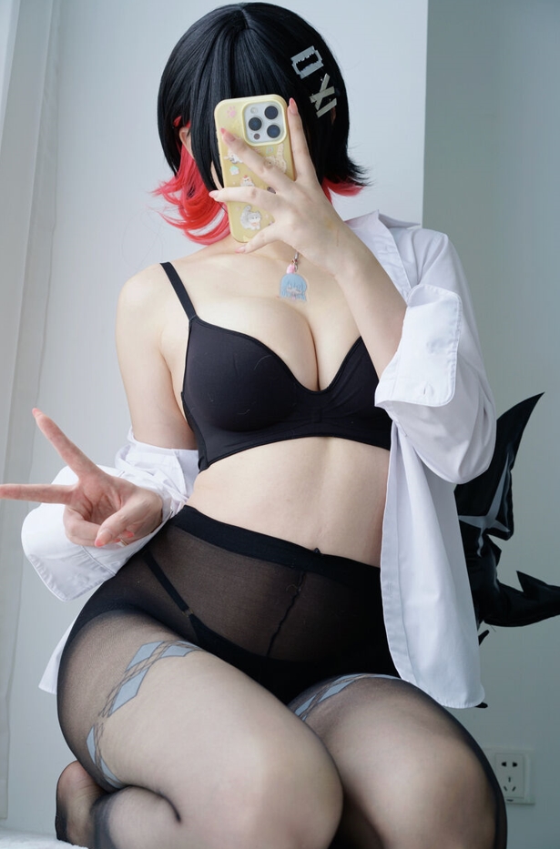 25120713   眼酱大魔王w - Fantia 2025年9月订阅 31P-3M