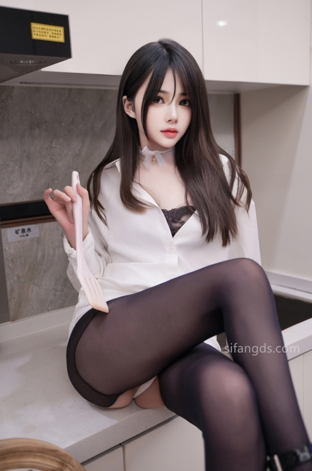 26011310   月月 - 白制服黑丝 83P-167M