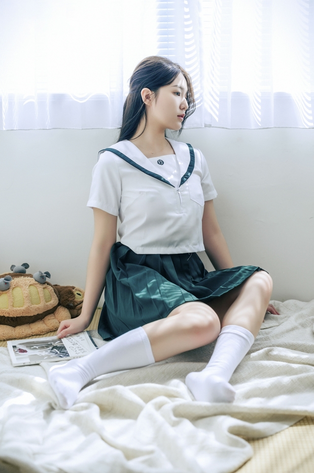 26010409  潘多拉 - 绿色百褶裙美女 99P-172M